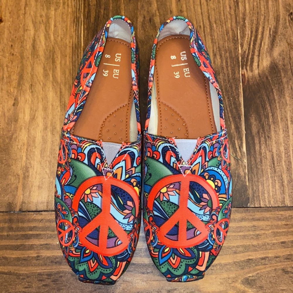 Peace sign flats